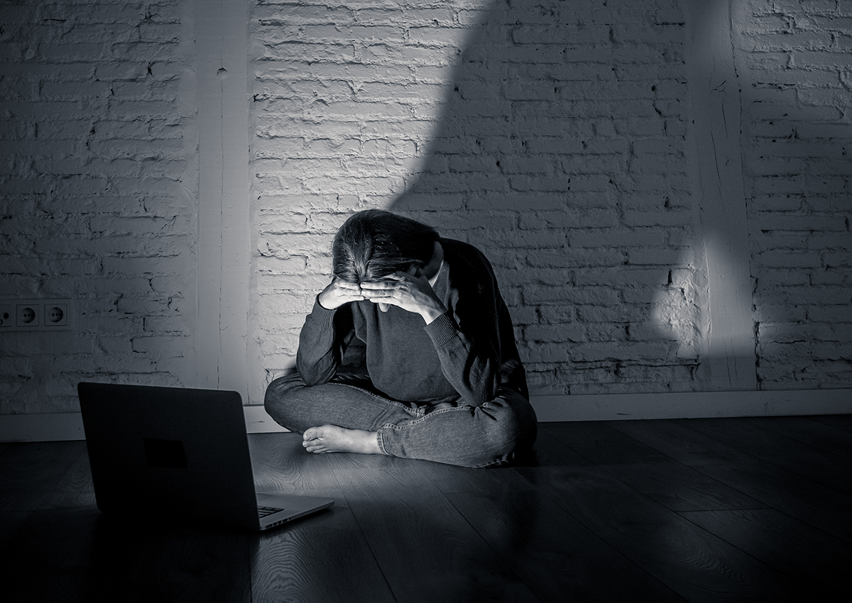 teen girls facing online abuse