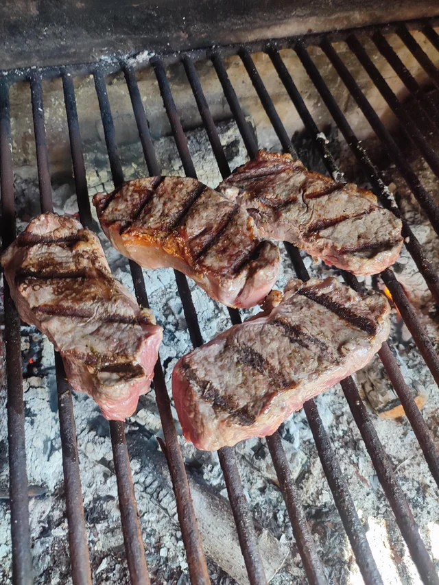 Bife de Chorizo grilling