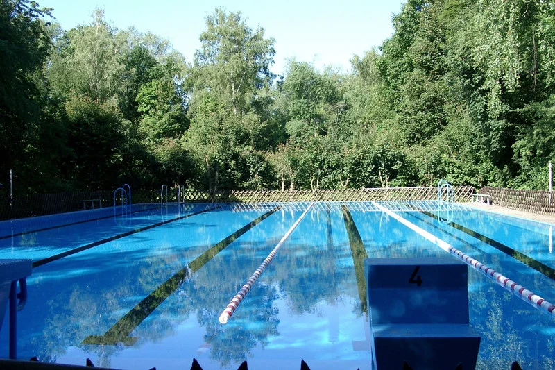 Berlin swimming culture FKK