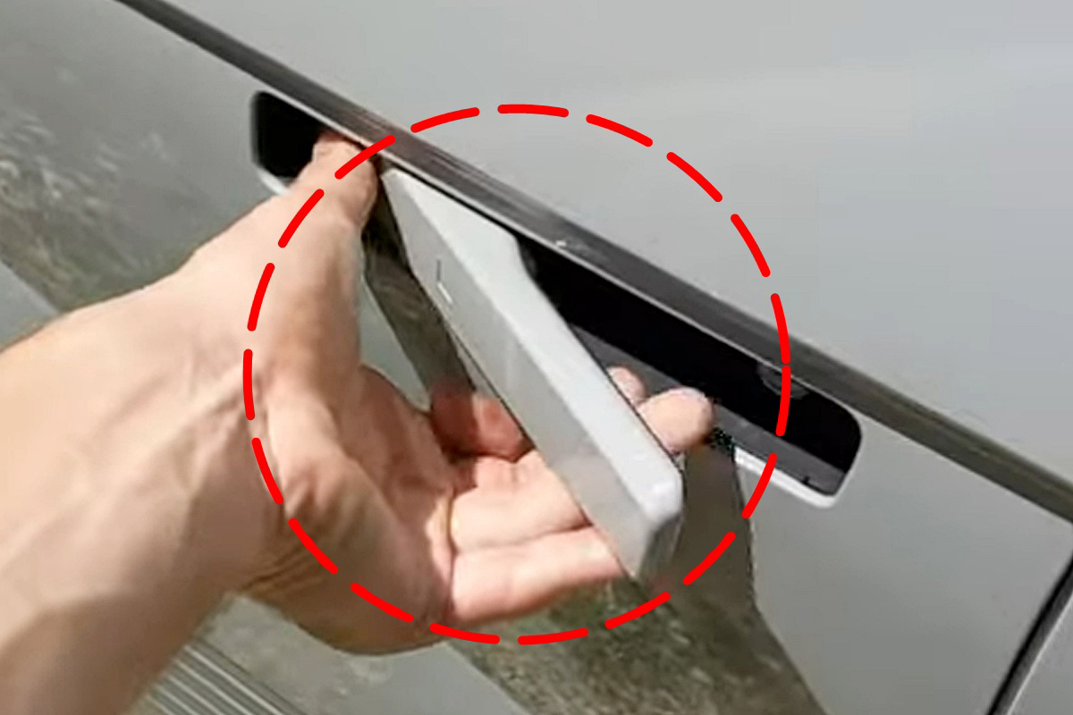 China Bans Hidden Tesla-Style Door Handles in Safety Crackdown