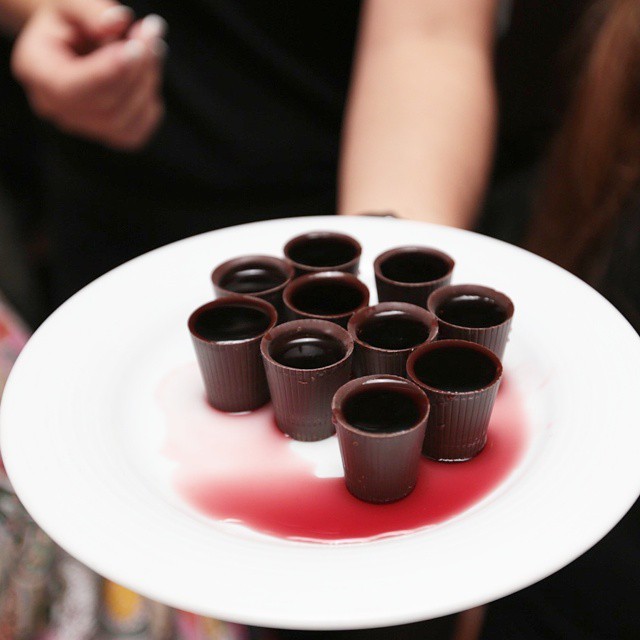 Ginjinha chocolate cups