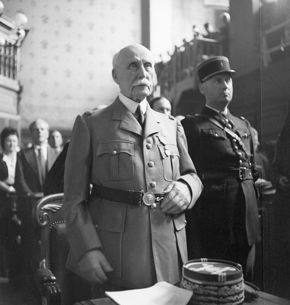 Philippe Pétain Compiègne armistice signing