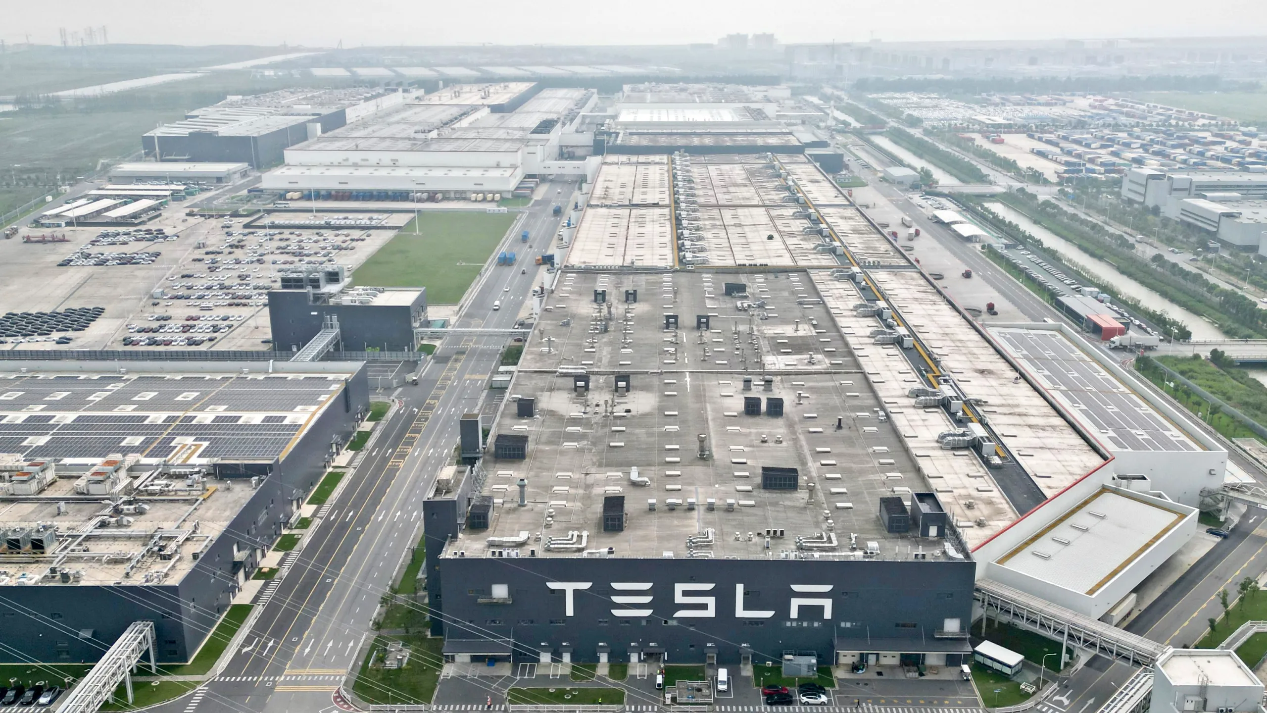 EV battery gigafactory China