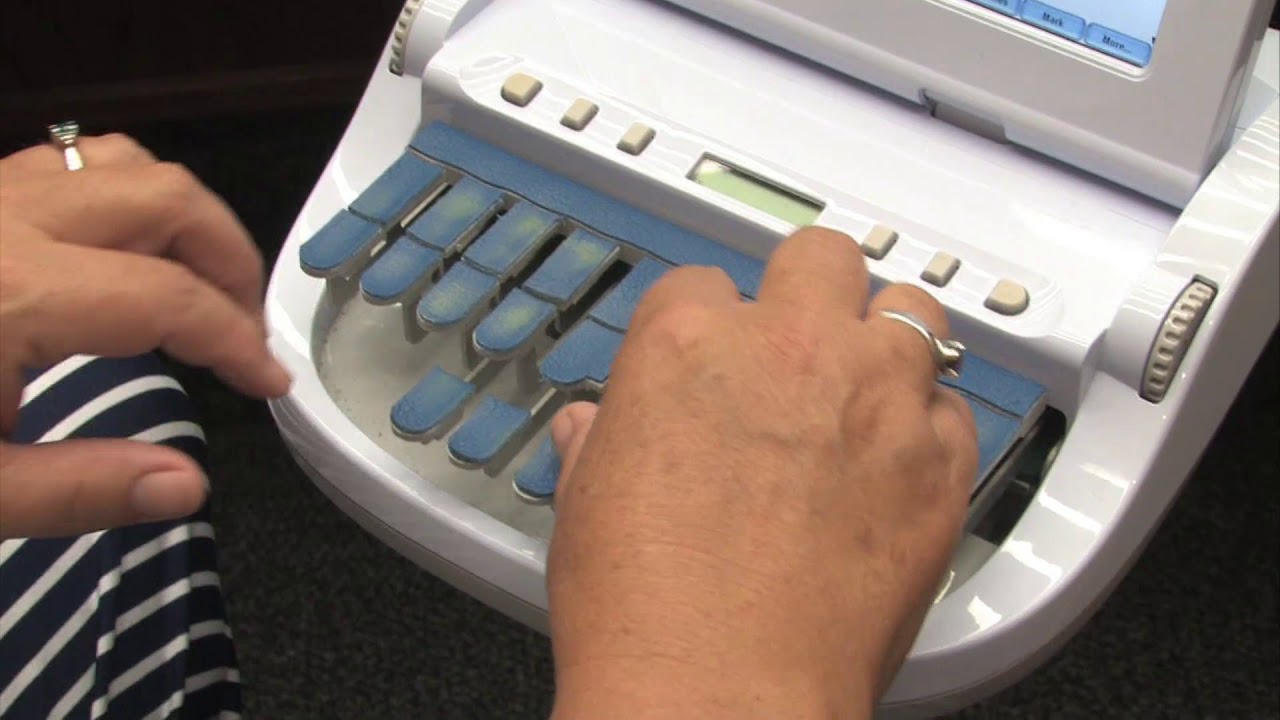 court reporter stenotype machine