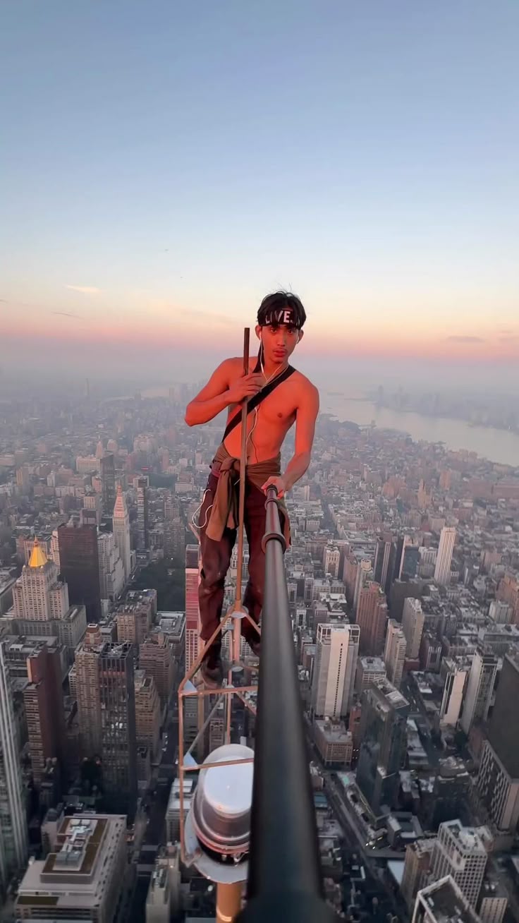 urban climbing stunt