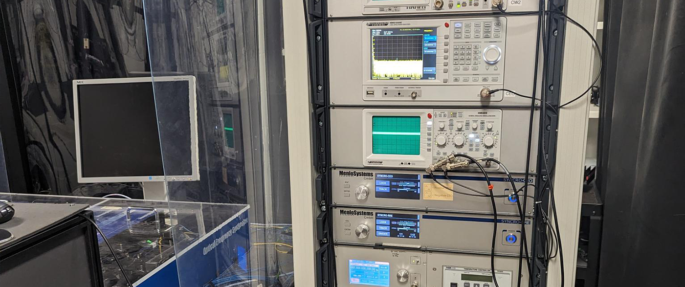 frequency comb optics laboratory