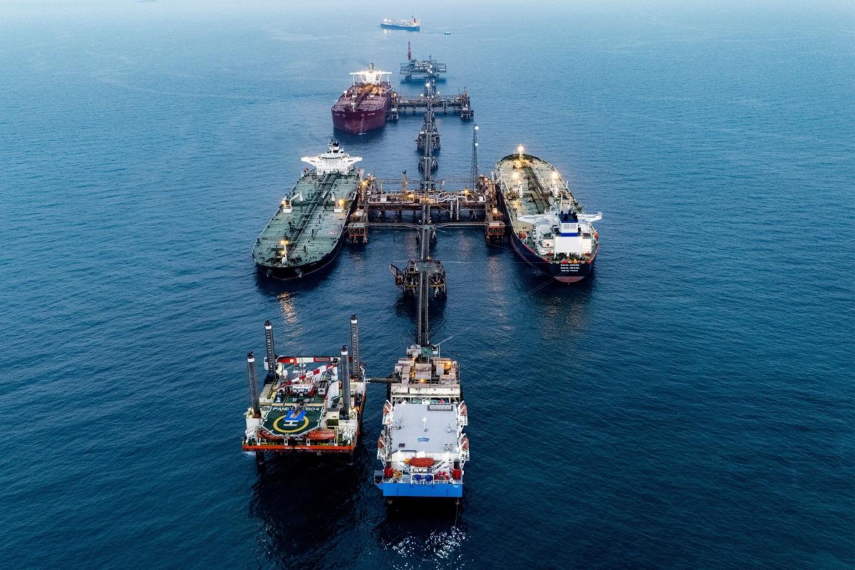 oil tanker shipping Persian Gulf