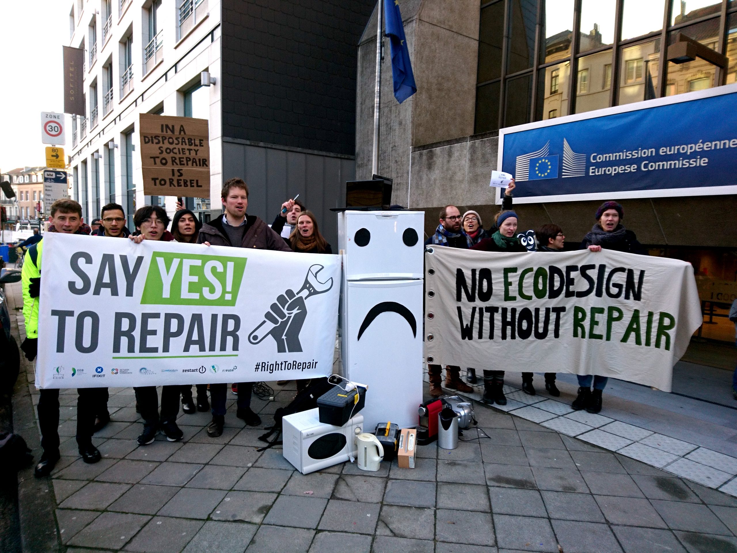 right to repair protest sign