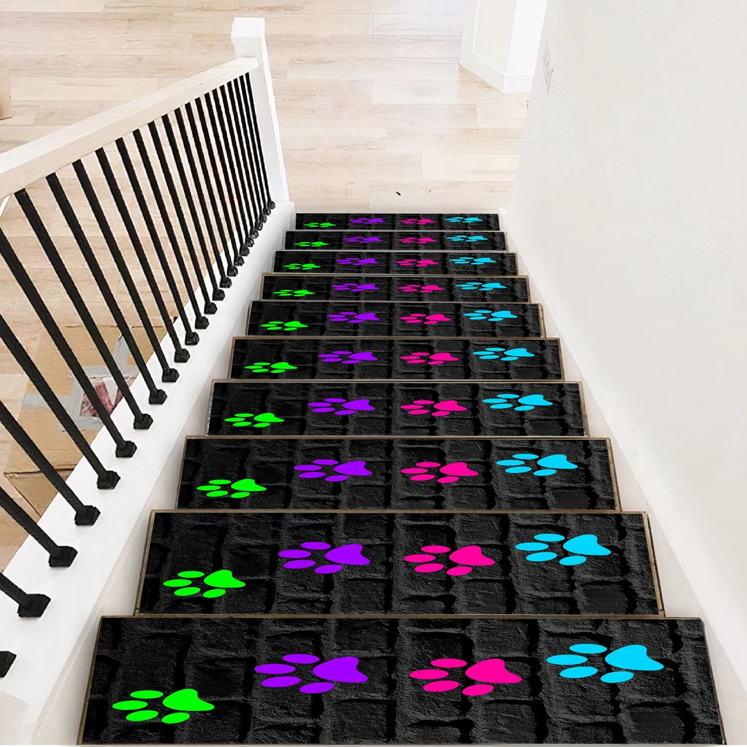 cat paw placement on stairs