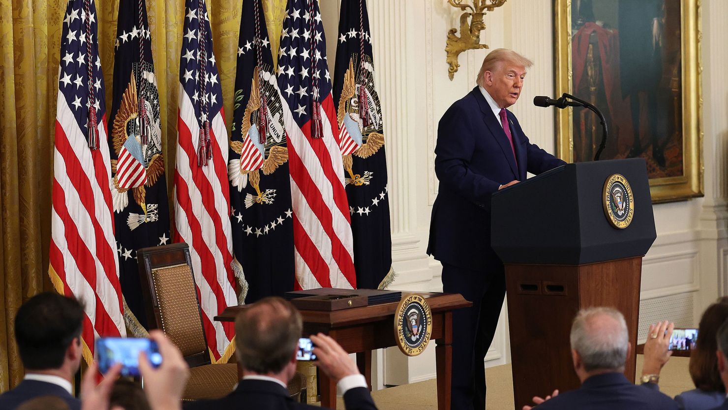 Trump Says Iran Deal to Be Signed Sunday, Tehran Questions Timing