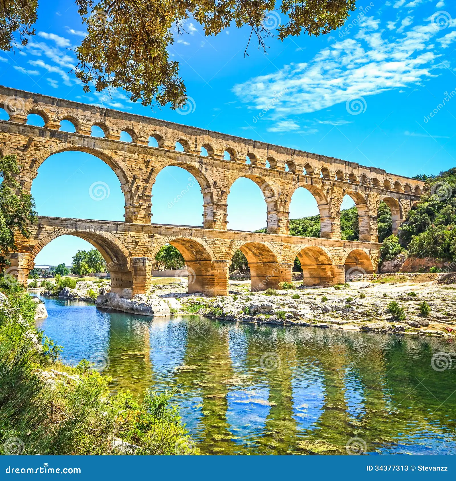 Pont du Gard aqueduct
