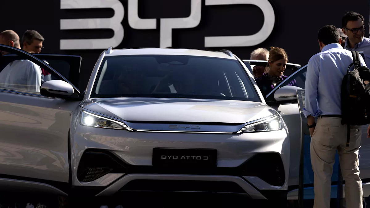 Chinese electric vehicles Canada approval