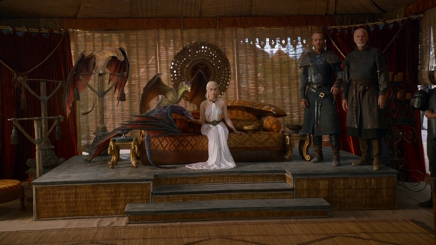 Daenerys Targaryen crown throne room